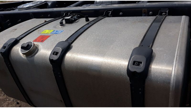 Scania 600L complete fuel tank with brackets - Паливний бак в категорії Вантажівки: фото 4 Scania 600L complete fuel tank with brackets - Паливний бак в категорії Вантажівки: фото 4