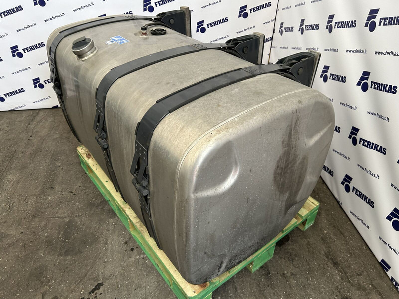 Scania Scania R 575L complete fuel tank 700x725x1340 - Паливний бак в категорії Вантажівки: фото 2 Scania Scania R 575L complete fuel tank 700x725x1340 - Паливний бак в категорії Вантажівки: фото 2