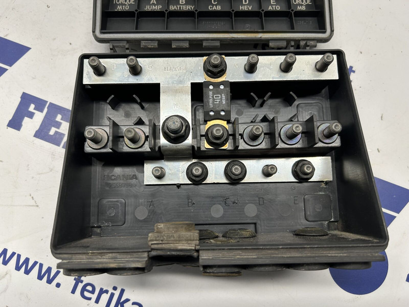 Scania fuse block - Електрична система в категорії Вантажівки: фото 5 Scania fuse block - Електрична система в категорії Вантажівки: фото 5