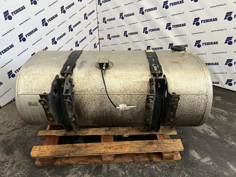 Volvo 450 liters, 560x675x1430 - Паливний бак в категорії Вантажівки: фото 4 Volvo 450 liters, 560x675x1430 - Паливний бак в категорії Вантажівки: фото 4