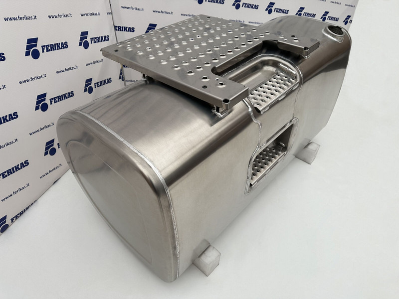 Volvo New aluminum fuel tank 550L - Паливний бак в категорії Вантажівки: фото 3 Volvo New aluminum fuel tank 550L - Паливний бак в категорії Вантажівки: фото 3