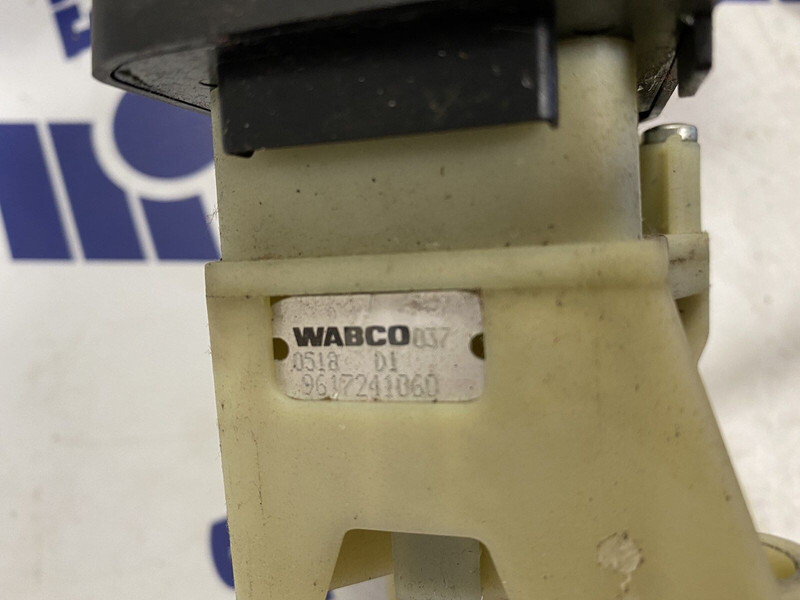 Wabco R - Кабіна й інтер'єр в категорії Вантажівки: фото 4 Wabco R - Кабіна й інтер'єр в категорії Вантажівки: фото 4