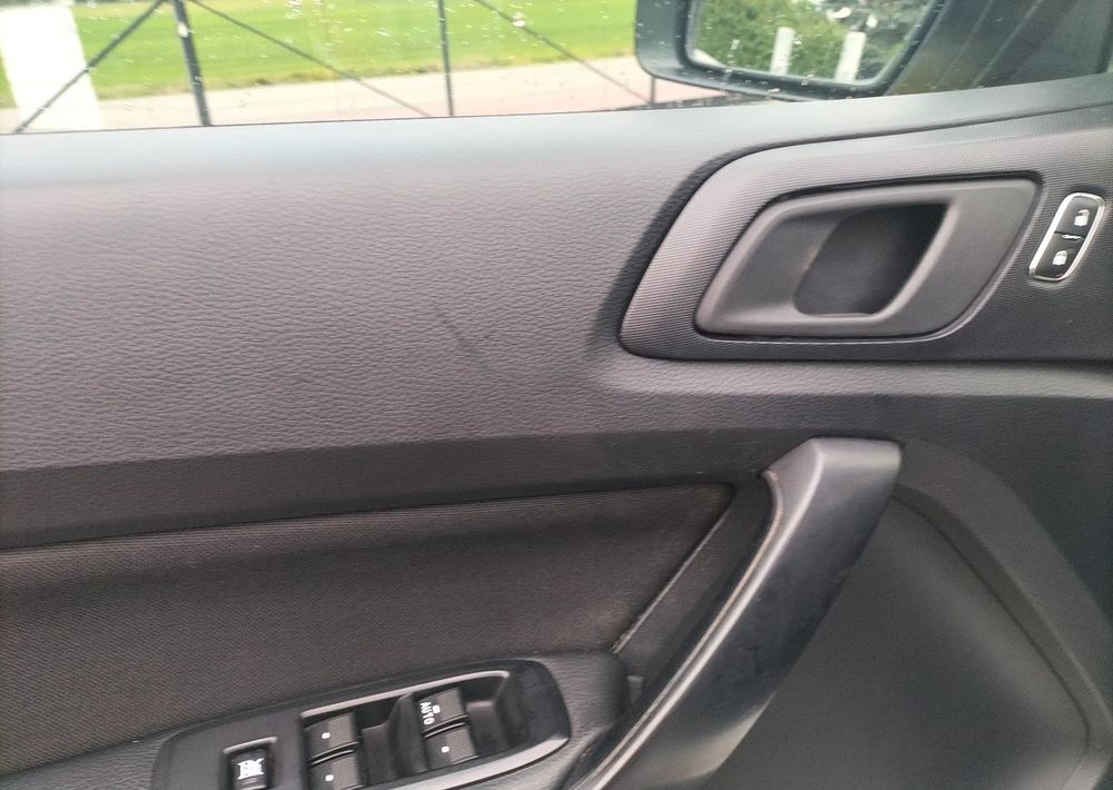 Пікап Ford Ranger 4x4 2.0 TDCI Straż strażacki pożarniczy ratowniczy pickup (Amarok, Navara, L200, Hilux): фото 8 Пікап Ford Ranger 4x4 2.0 TDCI Straż strażacki pożarniczy ratowniczy pickup (Amarok, Navara, L200, Hilux): фото 8