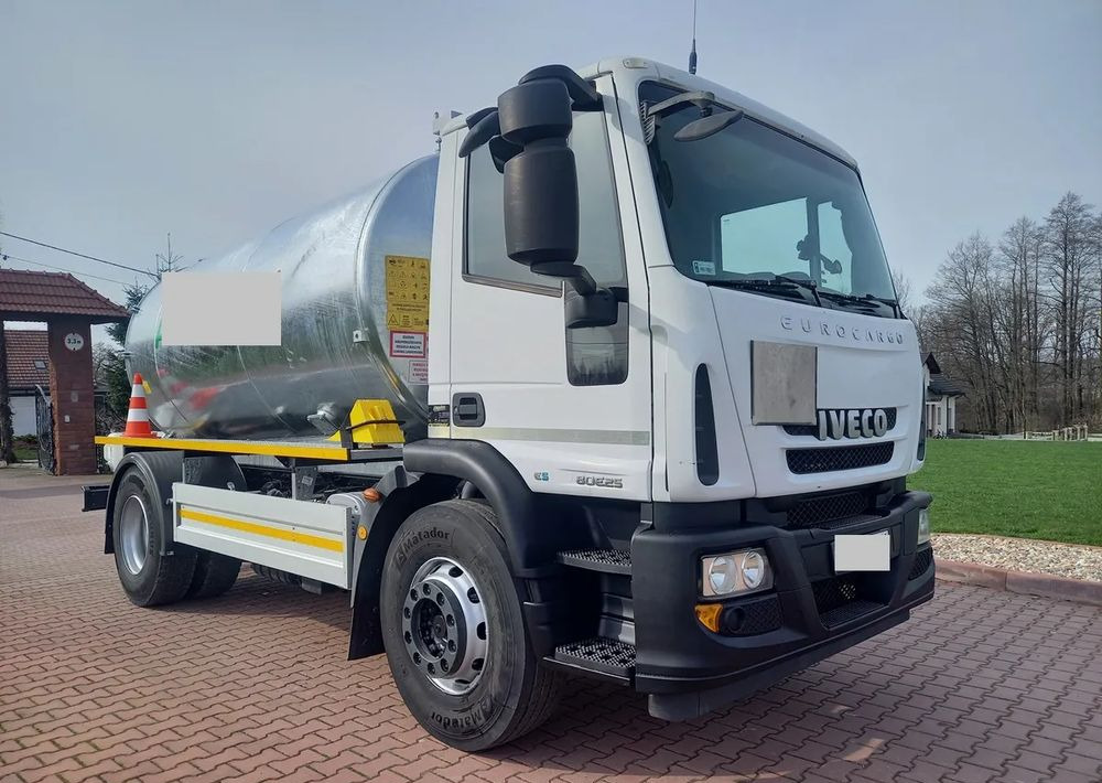 Iveco EURO CARGO 180 E 25 EURO 5 ASENIZACJA ASENIZACYJNY BECZKA - Вантажівка цистерна: фото 1 Iveco EURO CARGO 180 E 25 EURO 5 ASENIZACJA ASENIZACYJNY BECZKA - Вантажівка цистерна: фото 1