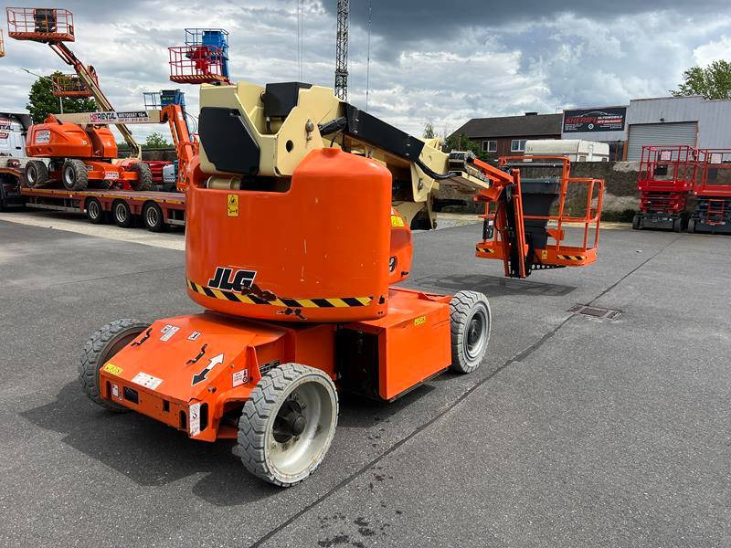 JLG E400AJPN elektro 14m (1779) - Колінчастий підйомник: фото 3 JLG E400AJPN elektro 14m (1779) - Колінчастий підйомник: фото 3