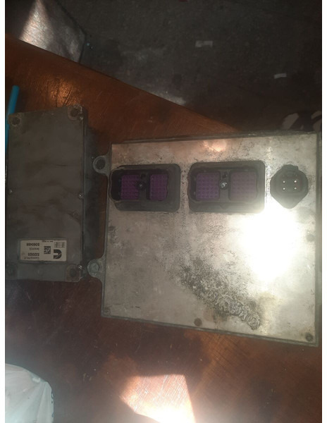 Cummins 239Kvt - Блок управління: фото 3 Cummins 239Kvt - Блок управління: фото 3