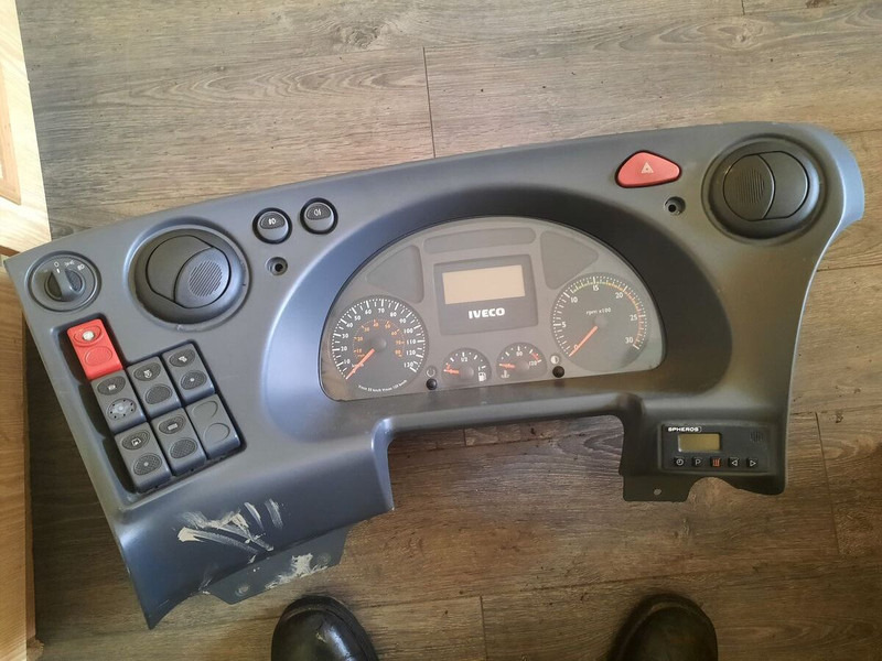 Iveco климат контроль Iveko - Приладова панель: фото 2 Iveco климат контроль Iveko - Приладова панель: фото 2