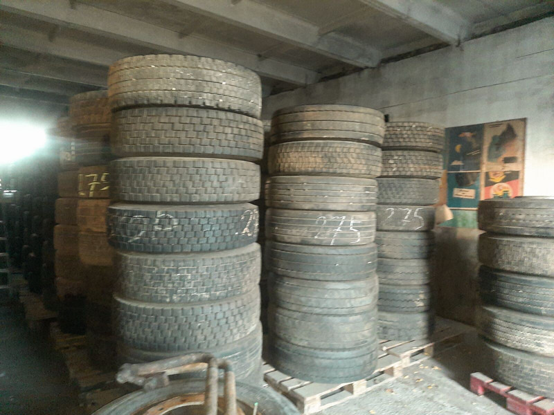 Michelin 295*80R22.5 255*70 \ 275*70* 265\70R19.5 - Шина в категорії Вантажівки: фото 1 Michelin 295*80R22.5 255*70 \ 275*70* 265\70R19.5 - Шина в категорії Вантажівки: фото 1