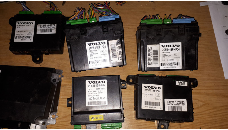 Volvo 20744283-01 .20514900-03. 20585155-P02/20554489-P04/.2050318 - Блок управління: фото 2 Volvo 20744283-01 .20514900-03. 20585155-P02/20554489-P04/.2050318 - Блок управління: фото 2