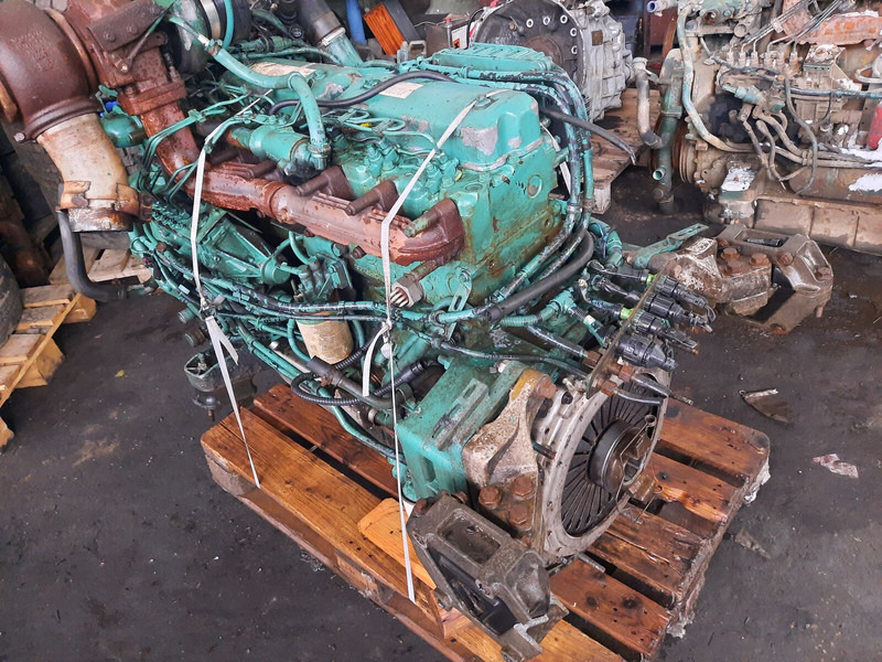 Volvo D7C-310 EC99 - Двигун: фото 3 Volvo D7C-310 EC99 - Двигун: фото 3