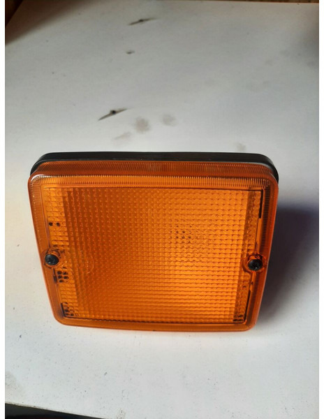 Volvo - Поворотник: фото 5 Volvo - Поворотник: фото 5