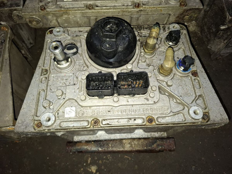 Volvo Помпа подкачки АБЛУ Б12 с подкачкой - Паливний фільтр: фото 3 Volvo Помпа подкачки АБЛУ Б12 с подкачкой - Паливний фільтр: фото 3