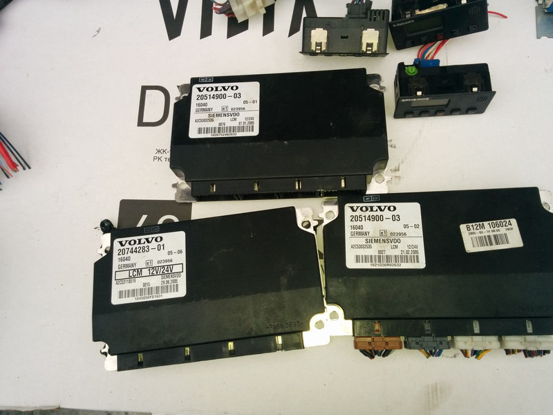 Volvo Siemts VDO 20514900-03 20569213-P03. 20744283-01. 20865208-02. - Блок управління: фото 2 Volvo Siemts VDO 20514900-03 20569213-P03. 20744283-01. 20865208-02. - Блок управління: фото 2