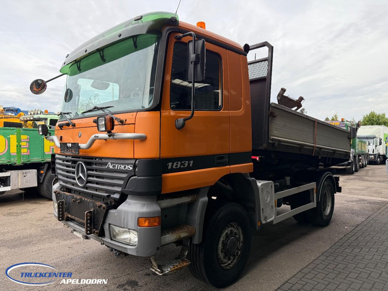 Mercedes-Benz Actros 1831 4x4 Naafreductie, Bladgeveerd, EPS, Originele kilometerstand! - Самоскид вантажівка: фото 3 Mercedes-Benz Actros 1831 4x4 Naafreductie, Bladgeveerd, EPS, Originele kilometerstand! - Самоскид вантажівка: фото 3