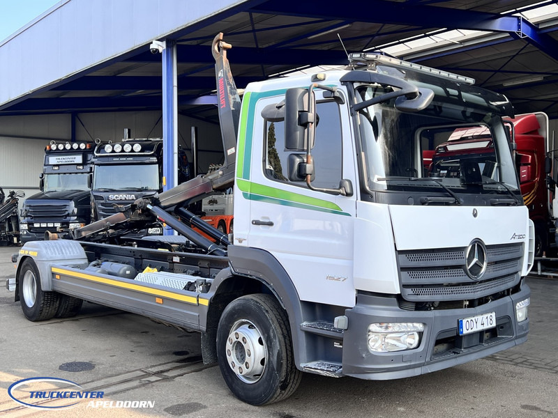 Mercedes-Benz Atego 1527 Manuel, Euro 6, HIAB 10 Tons - Гаковий мультиліфт вантажівка: фото 1 Mercedes-Benz Atego 1527 Manuel, Euro 6, HIAB 10 Tons - Гаковий мультиліфт вантажівка: фото 1