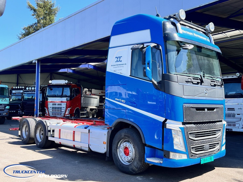 Volvo FH 540 6x4, Dual clutch, XL Globetrotter, PTO, Retarder - Вантажівка шасі: фото 1 Volvo FH 540 6x4, Dual clutch, XL Globetrotter, PTO, Retarder - Вантажівка шасі: фото 1