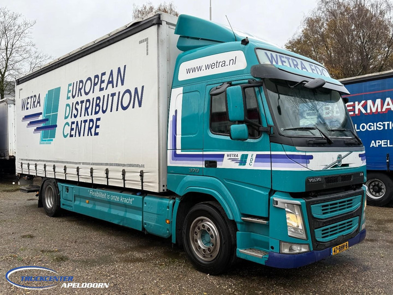 Volvo FM Schuifdak, Laadklep, Globetrotter - Тентована вантажівка: фото 1 Volvo FM Schuifdak, Laadklep, Globetrotter - Тентована вантажівка: фото 1