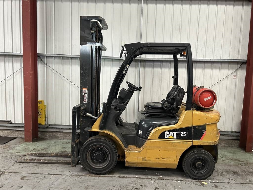 CAT GP25N - Газовий навантажувач: фото 1 CAT GP25N - Газовий навантажувач: фото 1