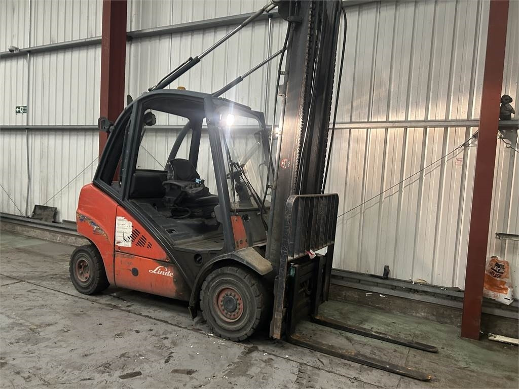 Linde H30D - Дизельний навантажувач: фото 4 Linde H30D - Дизельний навантажувач: фото 4
