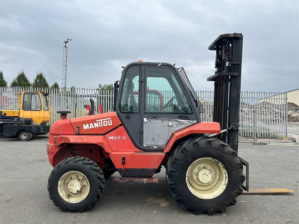 Manitou M26-4 - Навантажувач підвищеної прохідності: фото 1 Manitou M26-4 - Навантажувач підвищеної прохідності: фото 1