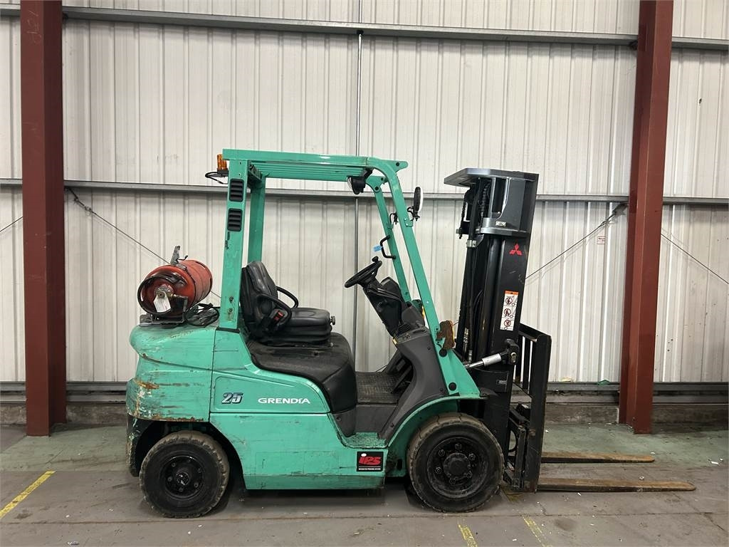 Mitsubishi FG25NT - Газовий навантажувач: фото 5 Mitsubishi FG25NT - Газовий навантажувач: фото 5