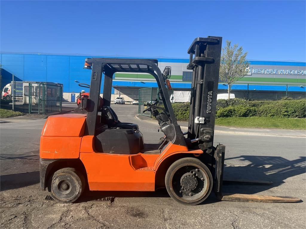 Toyota 7FGCU55 - Газовий навантажувач: фото 4 Toyota 7FGCU55 - Газовий навантажувач: фото 4