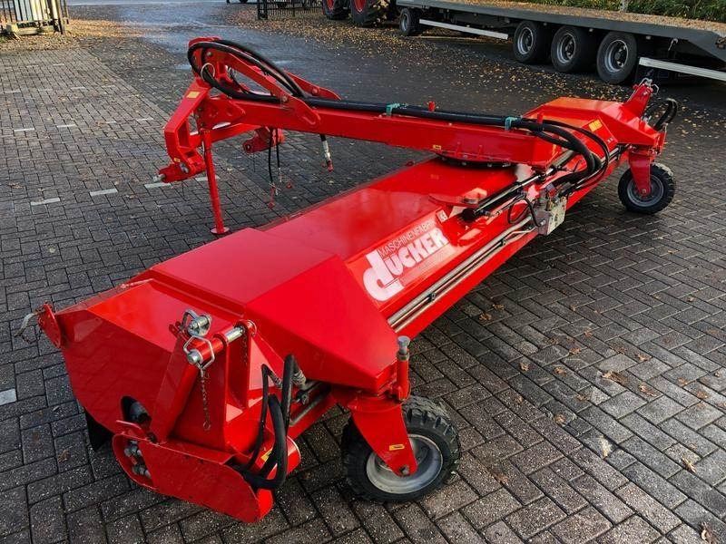 Dücker SFK 4500 veegmachine - Косарка: фото 4 Dücker SFK 4500 veegmachine - Косарка: фото 4