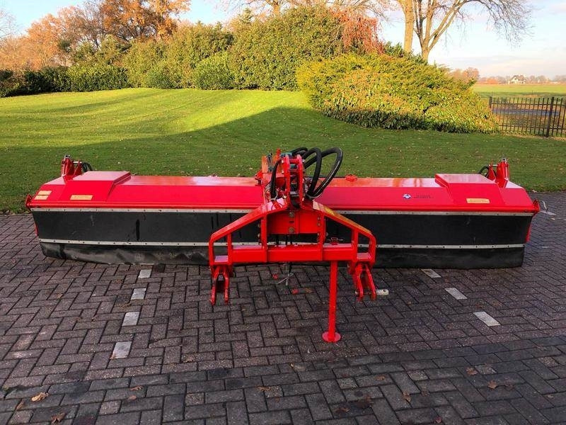 Dücker SFK 4500 veegmachine - Косарка: фото 5 Dücker SFK 4500 veegmachine - Косарка: фото 5