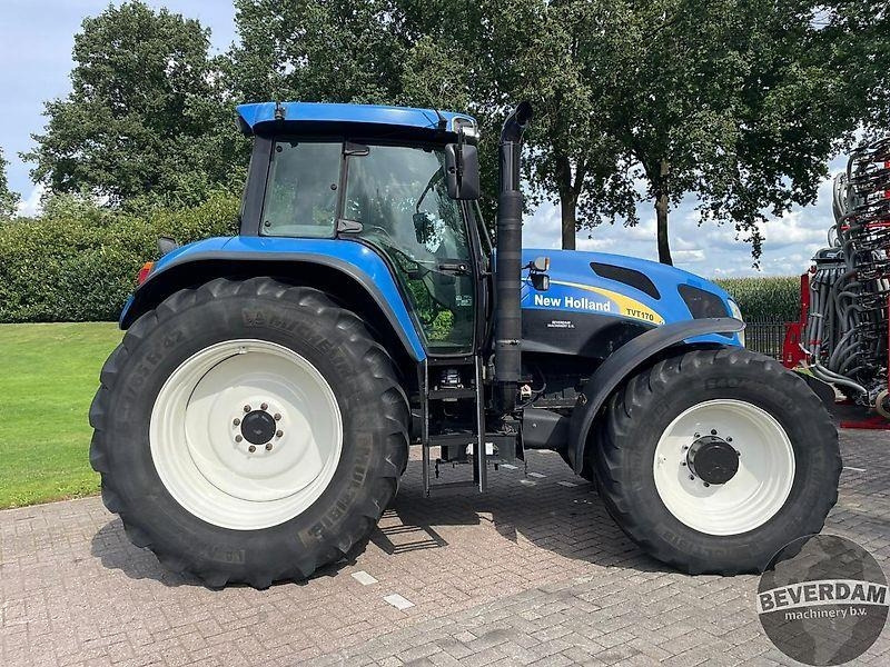 New Holland TVT 170 - Трактор: фото 5 New Holland TVT 170 - Трактор: фото 5