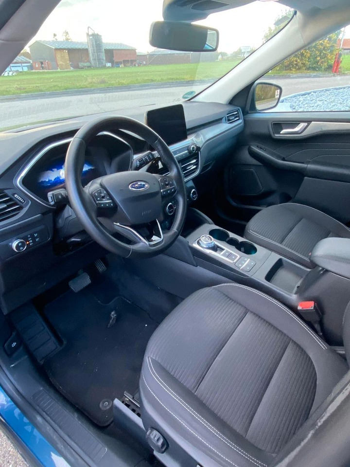 Ford Kuga Titanium 4X4 AWD - Позашляховик: фото 3 Ford Kuga Titanium 4X4 AWD - Позашляховик: фото 3