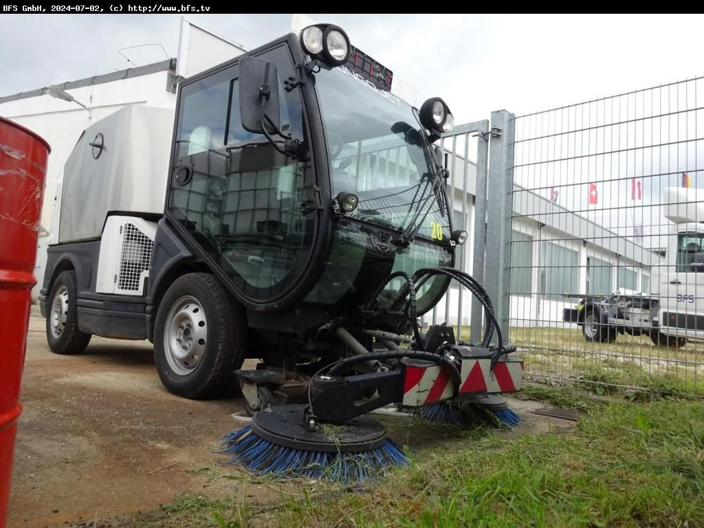 JungoJet 3500 Gehwegtauglich  - Підмітально-прибиральна машина: фото 1 JungoJet 3500 Gehwegtauglich  - Підмітально-прибиральна машина: фото 1