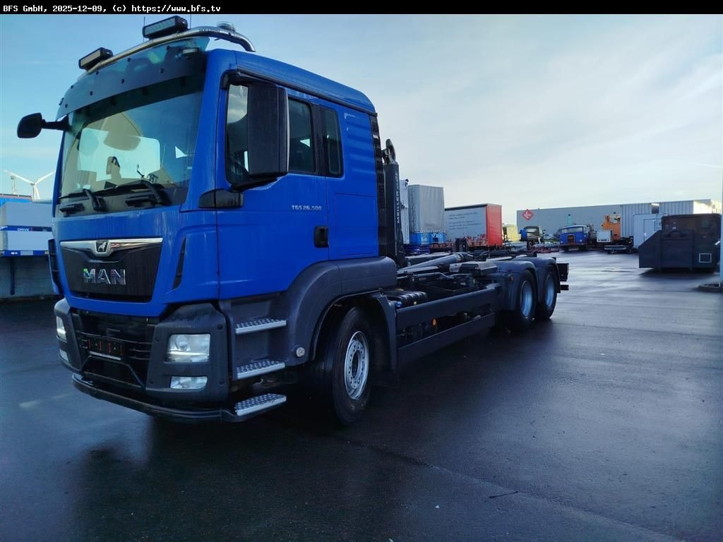 MAN TGS 26.500 6x4 BL Unfall-Fahrzeug! Instandgesetz - Гаковий мультиліфт вантажівка: фото 3 MAN TGS 26.500 6x4 BL Unfall-Fahrzeug! Instandgesetz - Гаковий мультиліфт вантажівка: фото 3