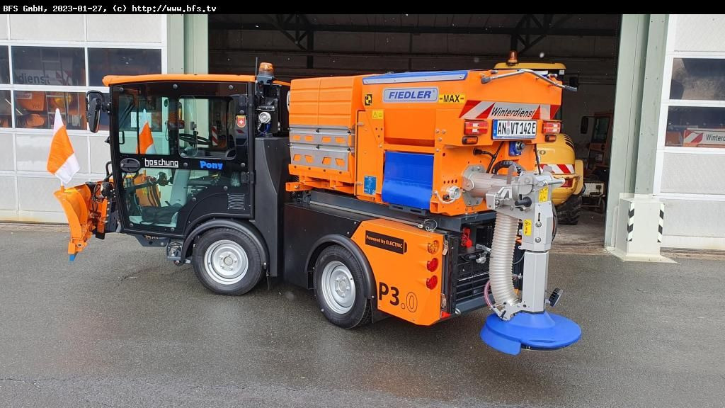 Pony P3.0 Pony P3.0 - Підмітально-прибиральна машина: фото 2 Pony P3.0 Pony P3.0 - Підмітально-прибиральна машина: фото 2