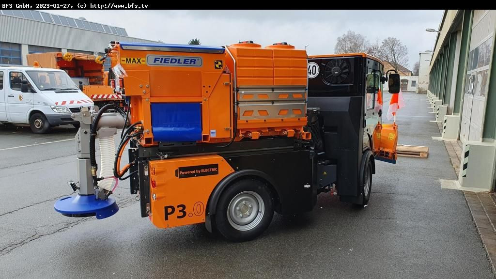 Pony P3.0 Pony P3.0 - Підмітально-прибиральна машина: фото 3 Pony P3.0 Pony P3.0 - Підмітально-прибиральна машина: фото 3