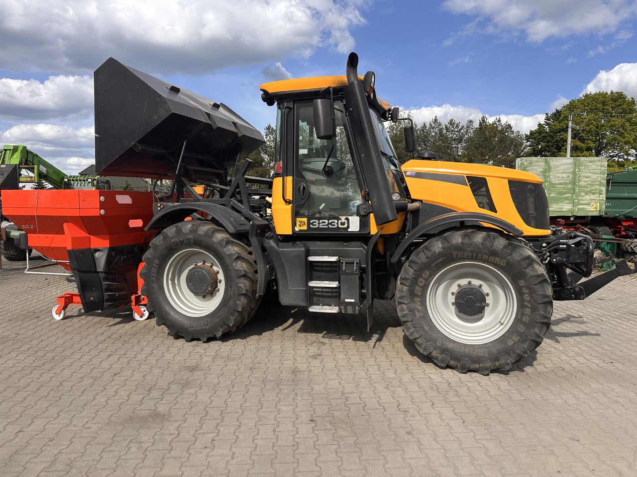 RAUCH AXIS-H 50.2 EMC+W VariSpread Dynamic GPS CCI 1200 IsoBus - Розкидач добрив: фото 4 RAUCH AXIS-H 50.2 EMC+W VariSpread Dynamic GPS CCI 1200 IsoBus - Розкидач добрив: фото 4