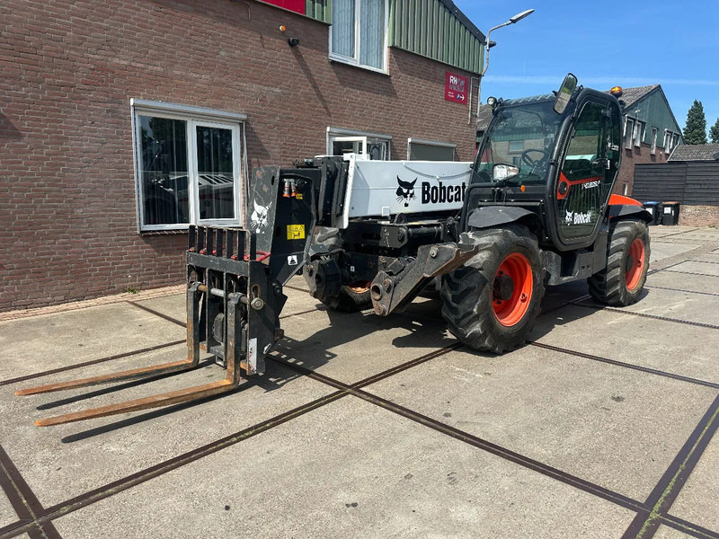 Bobcat T40.180 SLPB 31,CE, 3102 HOURS, 18 M , 4000KG 1200MM FORKS AIR CONDITIONER - Навантажувач телескопічний: фото 3 Bobcat T40.180 SLPB 31,CE, 3102 HOURS, 18 M , 4000KG 1200MM FORKS AIR CONDITIONER - Навантажувач телескопічний: фото 3