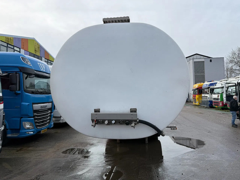 Burg O-3-45T, 2 AXEL STEERING,34000 LITER - Напівпричіп цистерна: фото 2 Burg O-3-45T, 2 AXEL STEERING,34000 LITER - Напівпричіп цистерна: фото 2