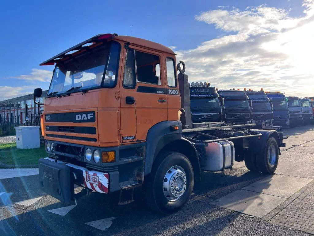 DAF 1900 TURBO 4X4 HOOKLIFT - Гаковий мультиліфт вантажівка: фото 1 DAF 1900 TURBO 4X4 HOOKLIFT - Гаковий мультиліфт вантажівка: фото 1
