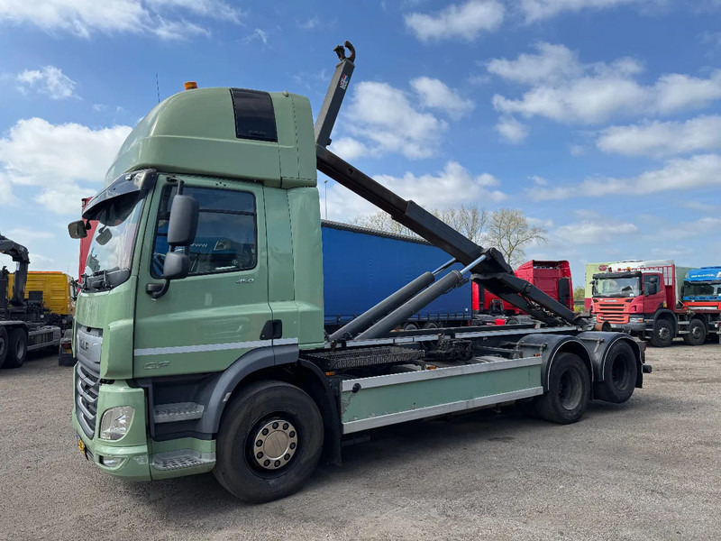 DAF CF 450 6X2 EURO 6 VDL 21T HOOK LIFTING AXLE - Гаковий мультиліфт вантажівка: фото 1 DAF CF 450 6X2 EURO 6 VDL 21T HOOK LIFTING AXLE - Гаковий мультиліфт вантажівка: фото 1