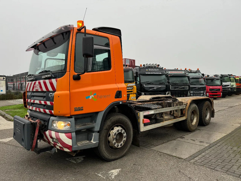 DAF CF 75.310 6X4 EURO 3 FULL STEEL MANUAL GEARBOX - Вантажівка шасі: фото 1 DAF CF 75.310 6X4 EURO 3 FULL STEEL MANUAL GEARBOX - Вантажівка шасі: фото 1