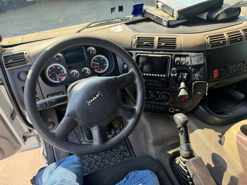 Вантажівка з маніпулятором DAF CF 85.360 8x2 + HIAB 422E8 REMOTE CONTROLE: фото 17