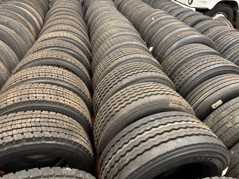 Diversen COVERBANDEN *315/60R22.5 / 385/55R22.5 / 385/65R22.5 TYRES - Шина в категорії Вантажівки: фото 3 Diversen COVERBANDEN *315/60R22.5 / 385/55R22.5 / 385/65R22.5 TYRES - Шина в категорії Вантажівки: фото 3