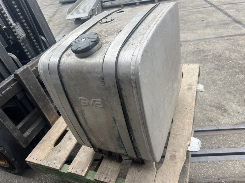 Diversen Hydrauliek tank l 70 b 45 h 62 met steunen - Гідравліка в категорії Вантажівки: фото 2 Diversen Hydrauliek tank l 70 b 45 h 62 met steunen - Гідравліка в категорії Вантажівки: фото 2