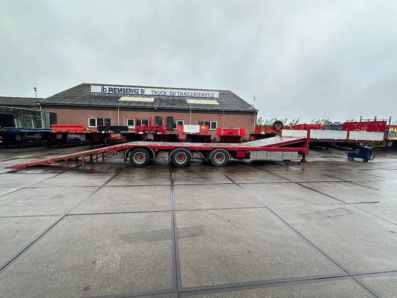 Diversen LAST AXLE STEERING, REMOTE CONTROLE, DOUBLE HYDRAULIC RAMPS - Низькорамна платформа напівпричіп: фото 1 Diversen LAST AXLE STEERING, REMOTE CONTROLE, DOUBLE HYDRAULIC RAMPS - Низькорамна платформа напівпричіп: фото 1