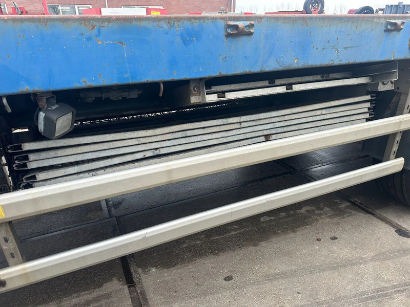 Floor MET HIAB R165-F2, LAATSTE 2 ASSEN GESTUURD - Бортовий напівпричіп/ Платформа: фото 4 Floor MET HIAB R165-F2, LAATSTE 2 ASSEN GESTUURD - Бортовий напівпричіп/ Платформа: фото 4