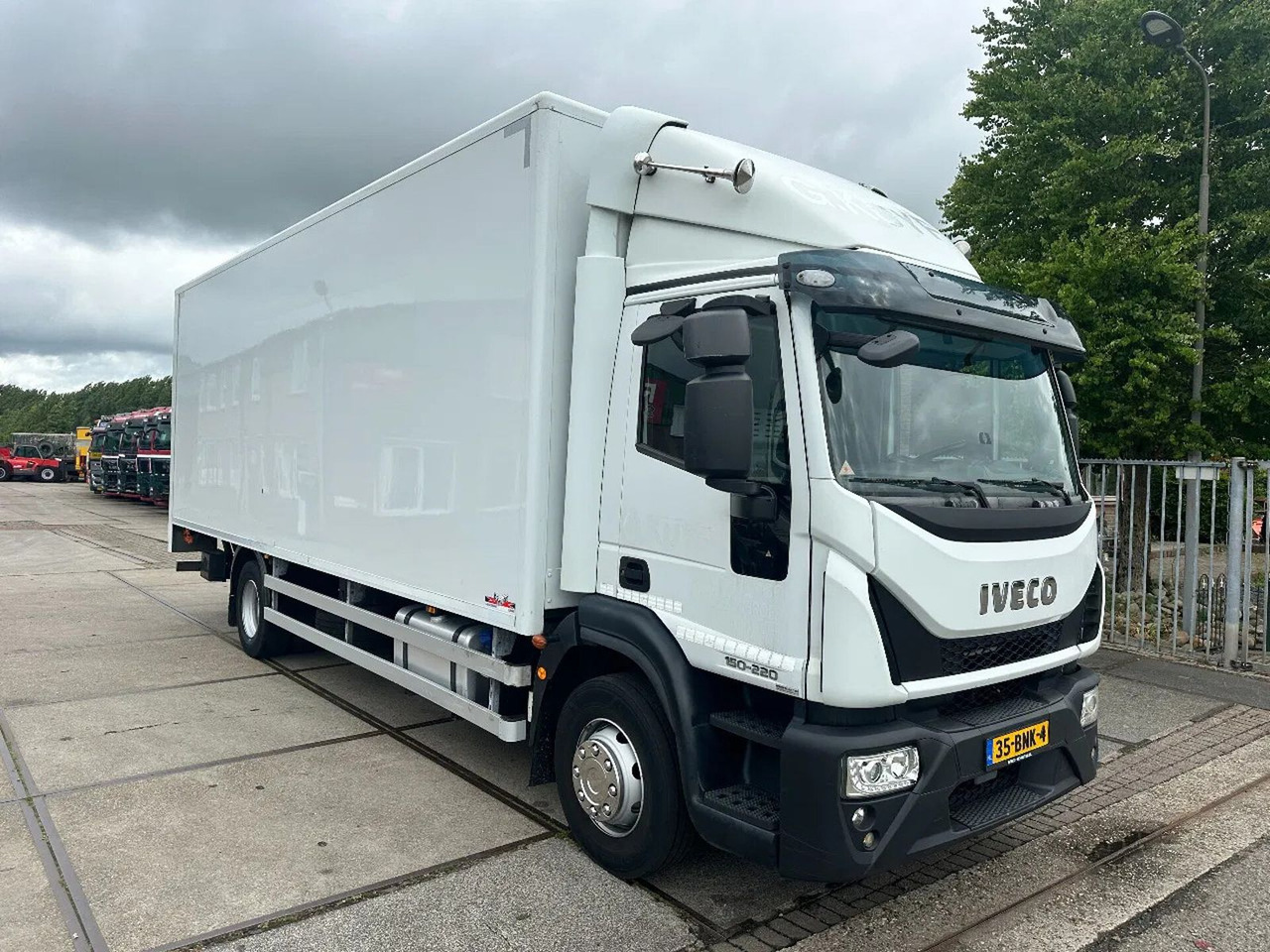 Iveco ML 150 -220, DHOLLANDIA LIFT, BOX 760X250X250 CM - Вантажівка з закритим кузовом: фото 3 Iveco ML 150 -220, DHOLLANDIA LIFT, BOX 760X250X250 CM - Вантажівка з закритим кузовом: фото 3