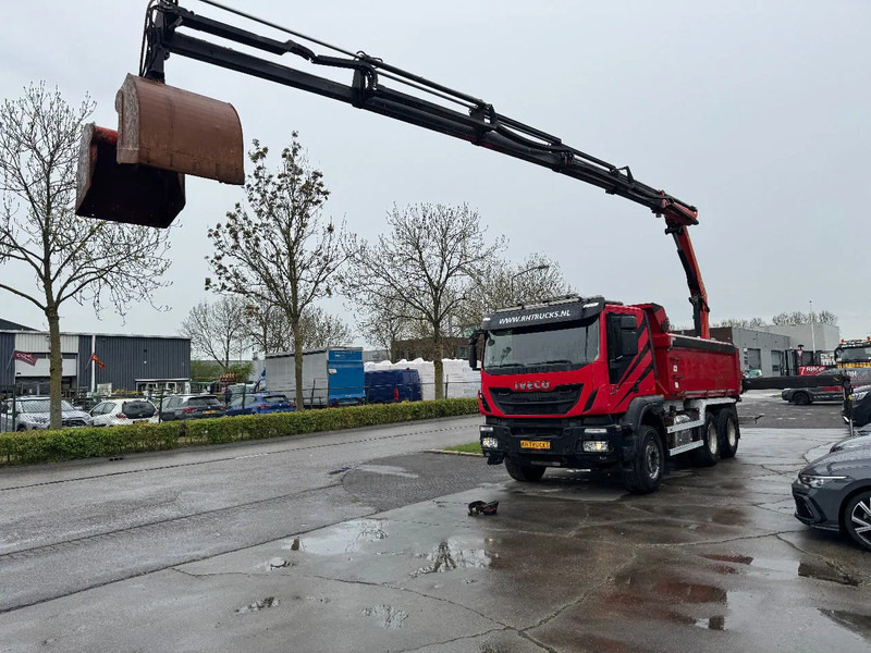 Iveco Trakker 500 6X4 EURO 6 KIPPER + PALFINGER PK18002 FULL STEEL - Вантажівка з маніпулятором: фото 2 Iveco Trakker 500 6X4 EURO 6 KIPPER + PALFINGER PK18002 FULL STEEL - Вантажівка з маніпулятором: фото 2
