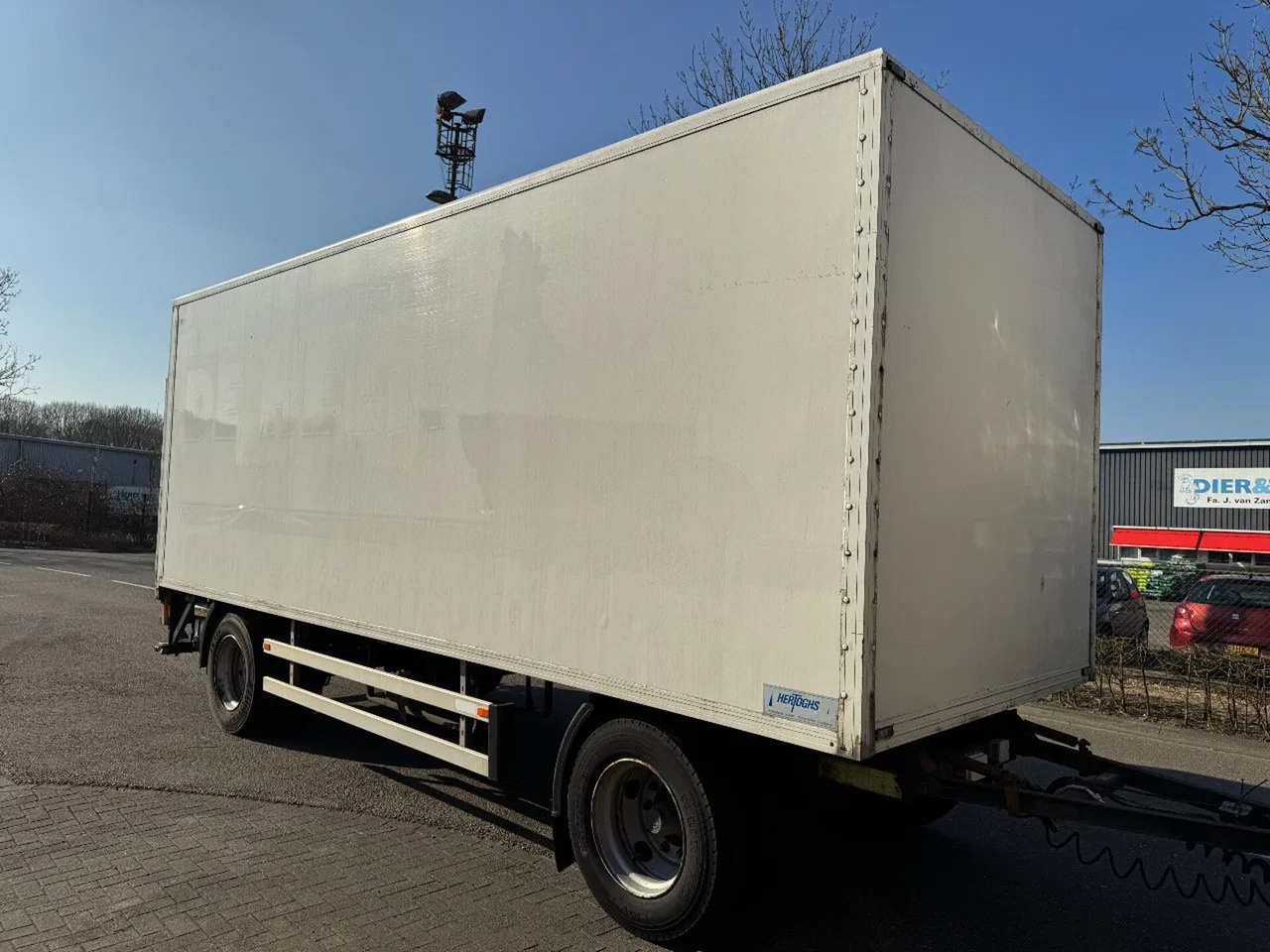 Jumbo MV 200 E + 2 AXLE BPW + DHOLLANDIA - Закритий кузов причіп: фото 1 Jumbo MV 200 E + 2 AXLE BPW + DHOLLANDIA - Закритий кузов причіп: фото 1