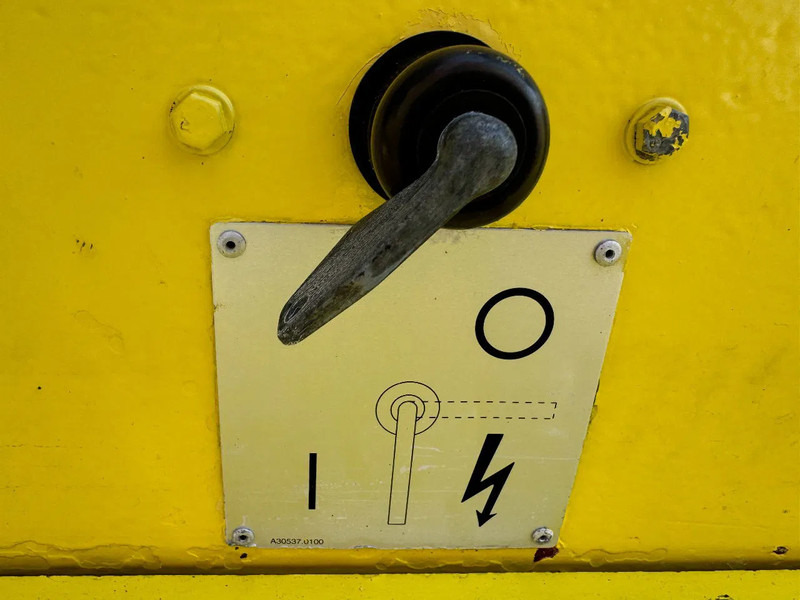 Дизельний навантажувач Kalmar M334 DCD 160-12 M334 DCD 160-12: фото 17 Дизельний навантажувач Kalmar M334 DCD 160-12 M334 DCD 160-12: фото 17