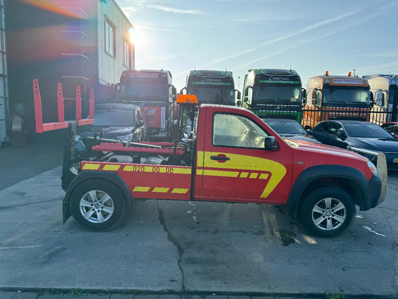 Mazda BT-50 4X4 + TOW TRUCK + DOUBLE WINCH + REMOTE - Комерційний автомобіль: фото 4 Mazda BT-50 4X4 + TOW TRUCK + DOUBLE WINCH + REMOTE - Комерційний автомобіль: фото 4
